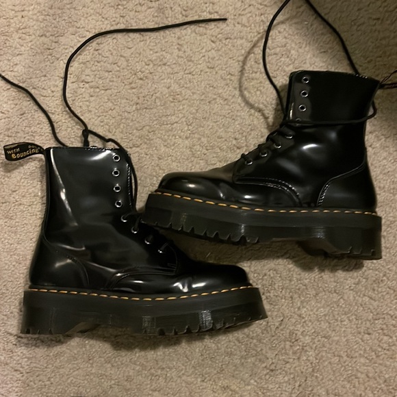 DR. MARTENS- Jadon Boot - Picture 7 of 8